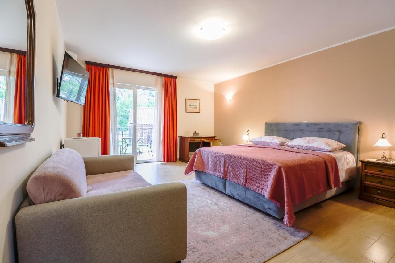 Bed & Breakfast Kastel Žbandaj المظهر الخارجي الصورة
