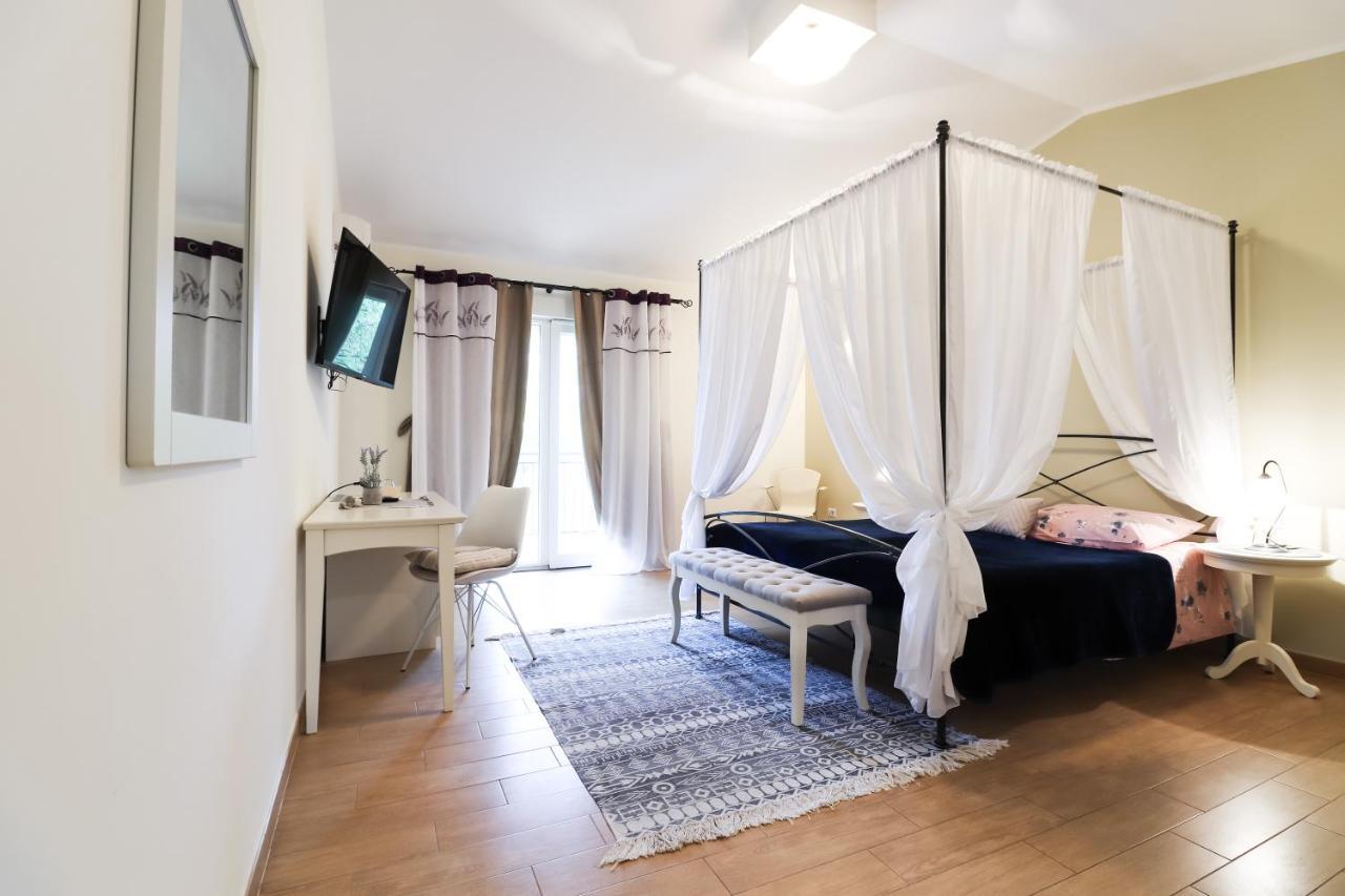 Bed & Breakfast Kastel Žbandaj المظهر الخارجي الصورة