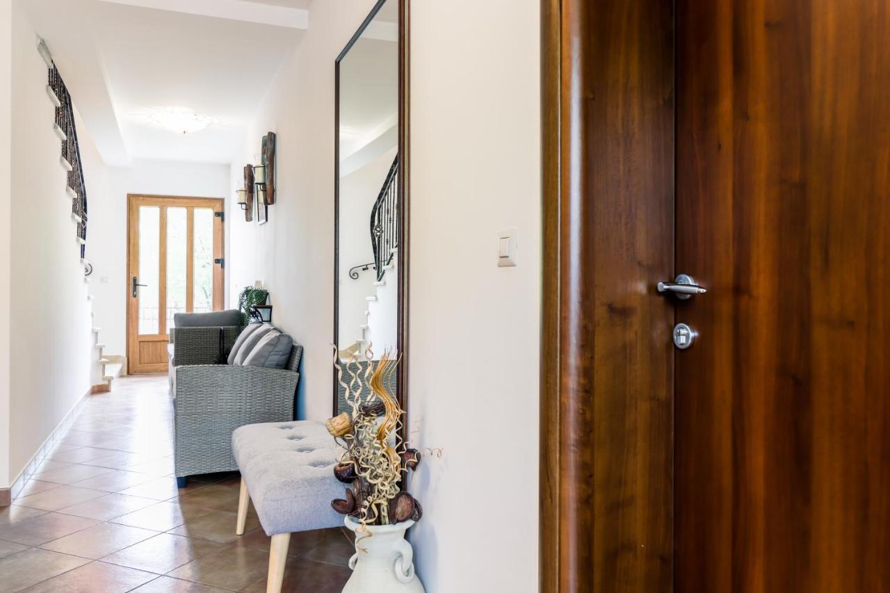 Bed & Breakfast Kastel Žbandaj المظهر الخارجي الصورة
