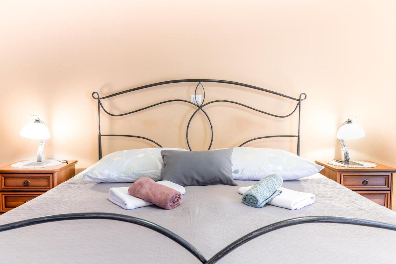 Bed & Breakfast Kastel Žbandaj المظهر الخارجي الصورة