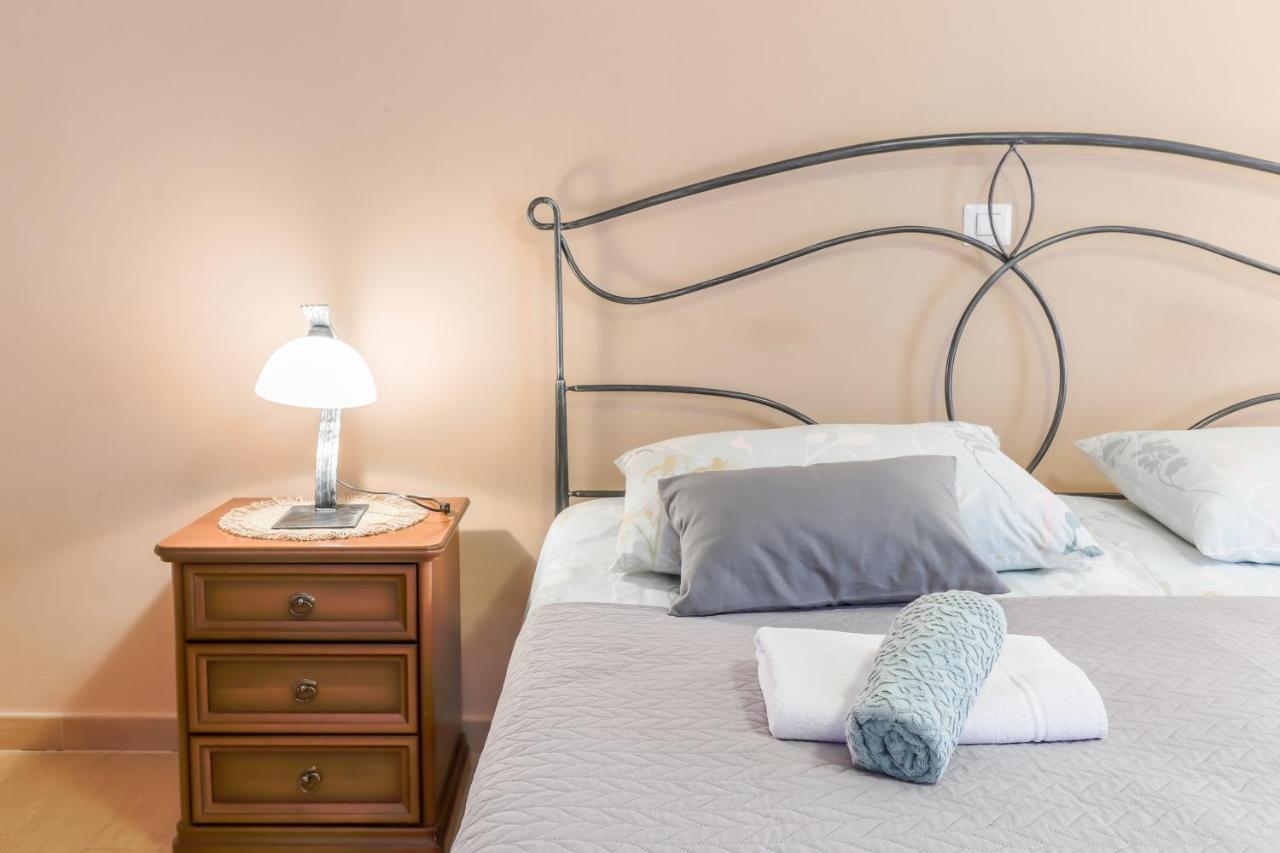 Bed & Breakfast Kastel Žbandaj المظهر الخارجي الصورة