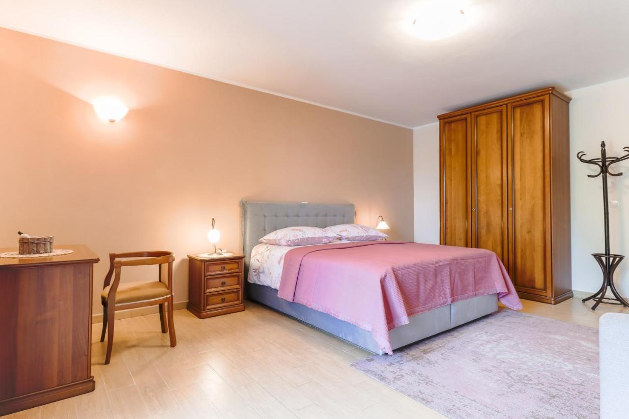 Bed & Breakfast Kastel Žbandaj المظهر الخارجي الصورة