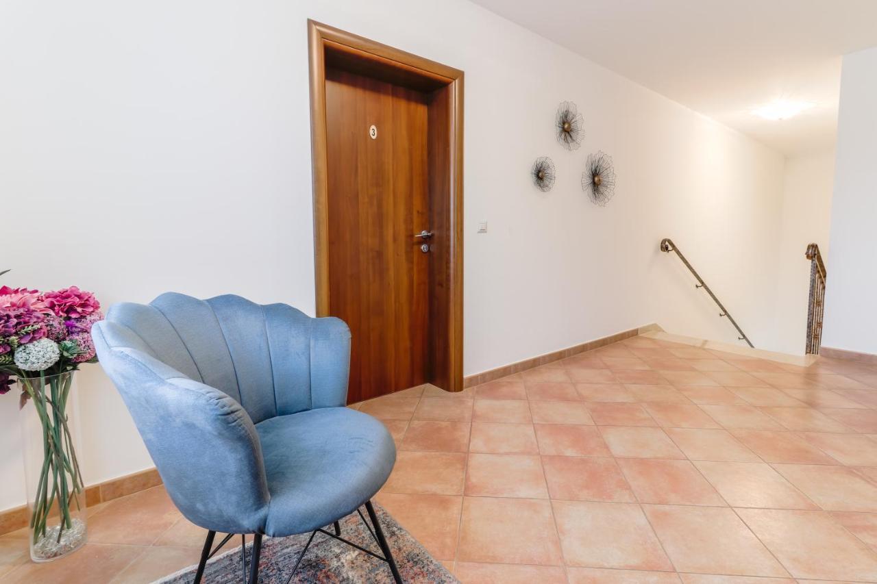 Bed & Breakfast Kastel Žbandaj المظهر الخارجي الصورة